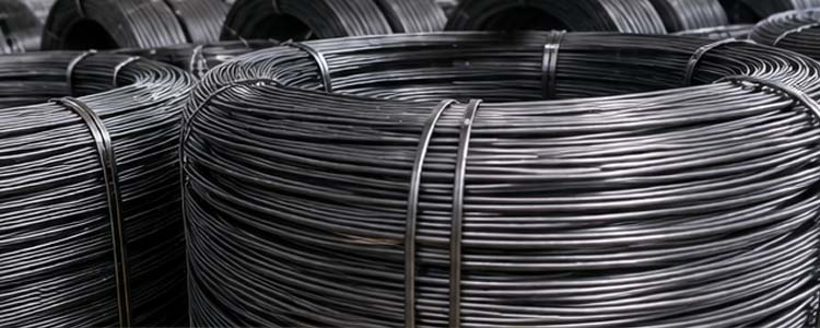 alt="high quality steel wire coils prepared as raw material for automatic wire nail manufacturing"